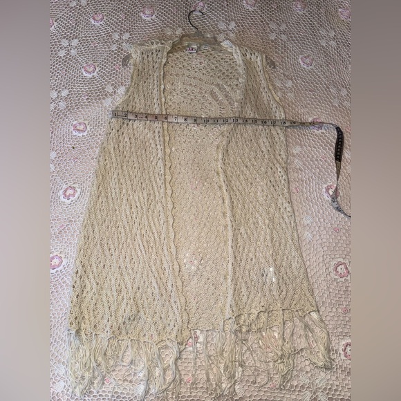 Oh MG! Gently Used Cream Crochet Open-Front Sweater Vest Boho Hippie SZ:M - Picture 6 of 8